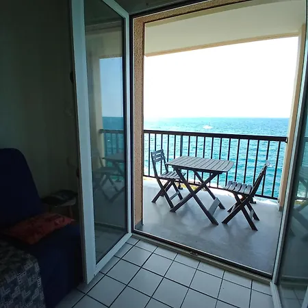 Les Pieds Dans L Eau Apartment *